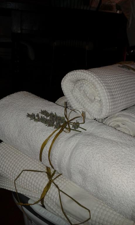 レーリチ Agriturismo "La Rosa Canina" Bed & Breakfast エクステリア 写真